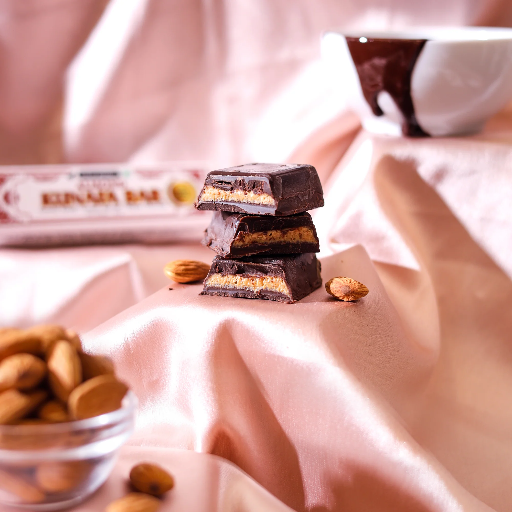 Amond Kunafa Bar, 50g (Middle Eastern Inspired Chocolate Bar Filled with Almond Butter & Kataifi, 58% Belgian Chocolate, Plant-Based) - Image 4