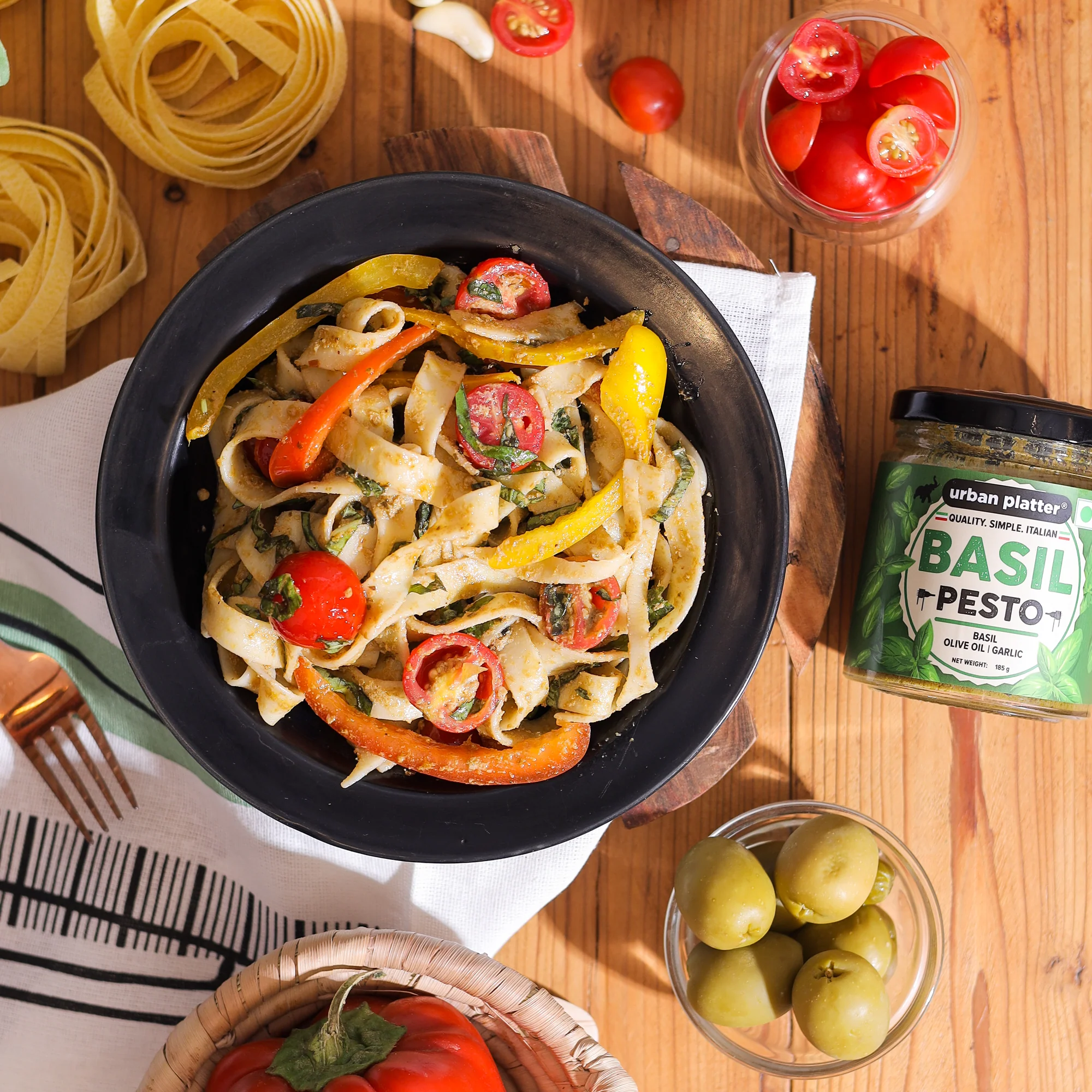 Basil Pesto, 185g (Plant Based, Preservative-free, Italian Inspired Pasta Sauce & Spread, Ready-to-Use) - Image 7