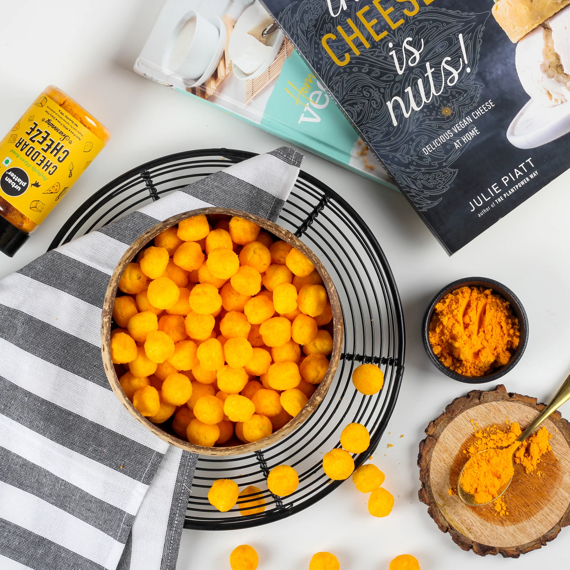 Cheese Balls, 300g (Cheddar Flavour, Plant-based Snack, Party Pack) - Image 6