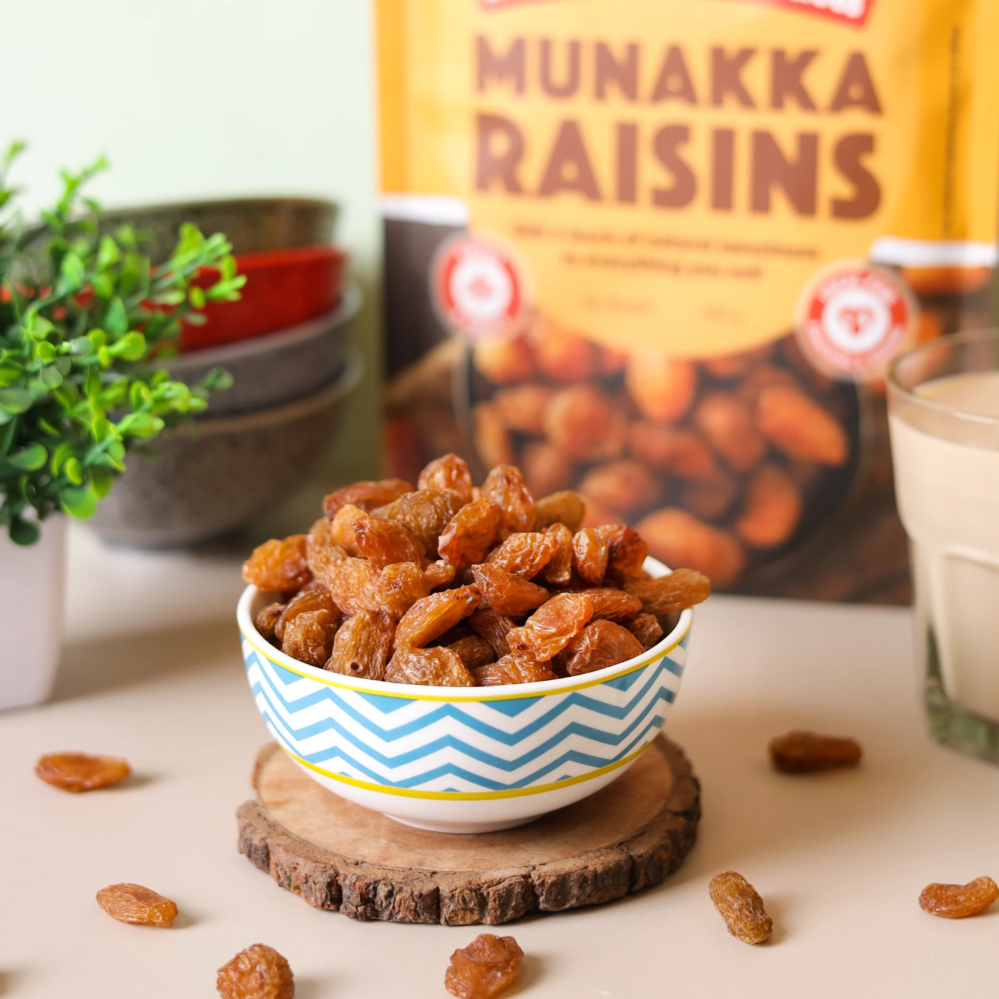 Premium Munakka Raisins, (Naturally Sweet & Juicy | Rich in Antioxidants | Contain seeds | Ayurveda Superfood) - Image 3